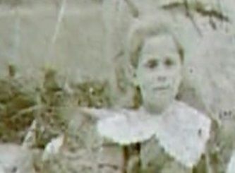 Maren og Hjalmar´s fælles børn Rosa, Elly og Johannes